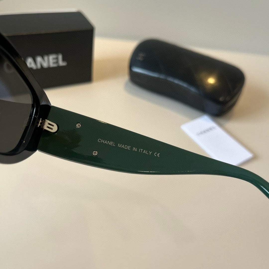 Chanel Fashion Black Lens Sunglasses for Men & Women - 465211 - detail image 5