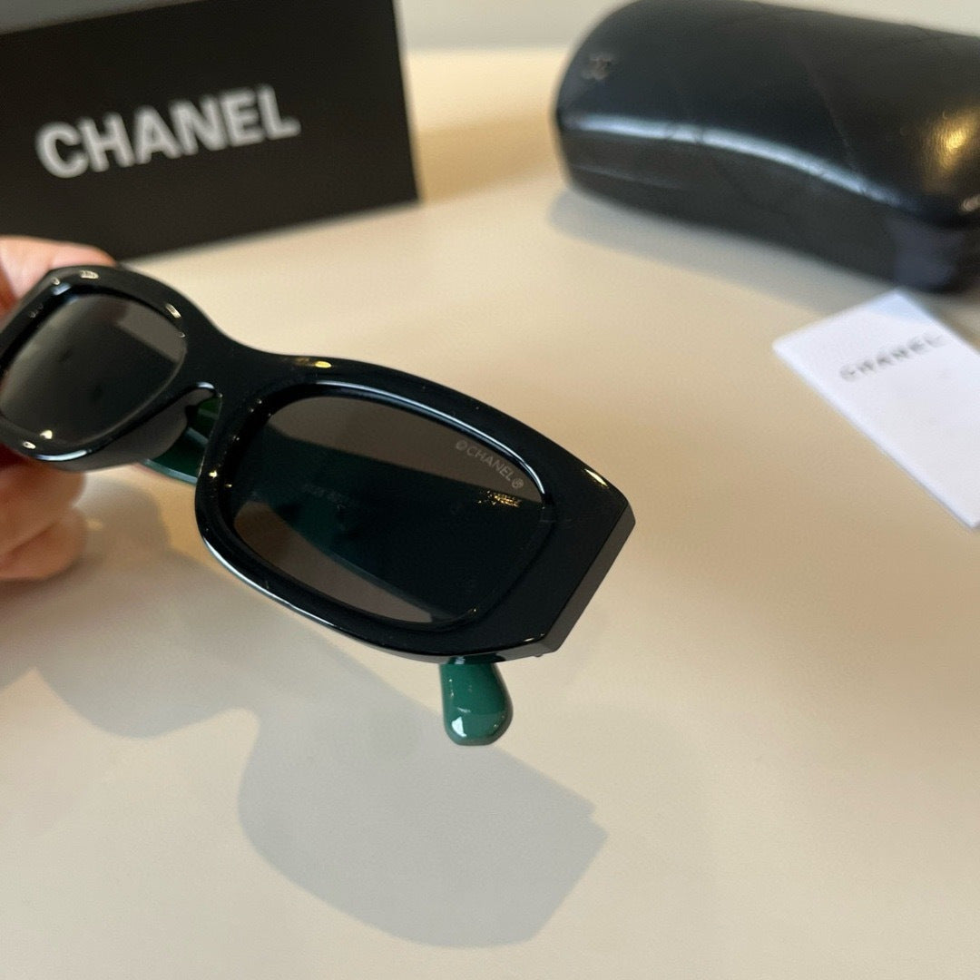 Chanel Fashion Black Lens Sunglasses for Men & Women - 465211 - detail image 9