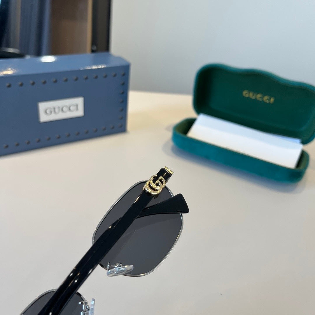Gucci Polarized Fashion Silver Lens Sunglasses for Men - 464979 - detail image 8