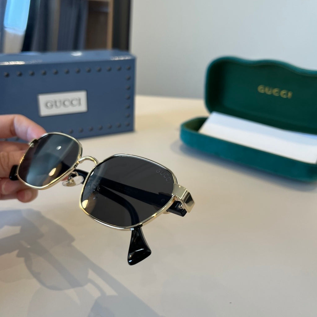 Gucci Polarized Fashion Silver Lens Sunglasses for Men - detail image 9