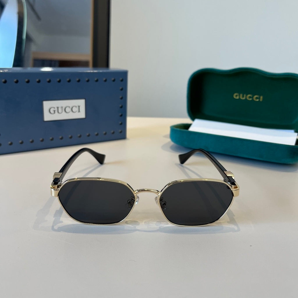 Gucci Polarized Fashion Silver Lens Sunglasses for Men - detail image 2