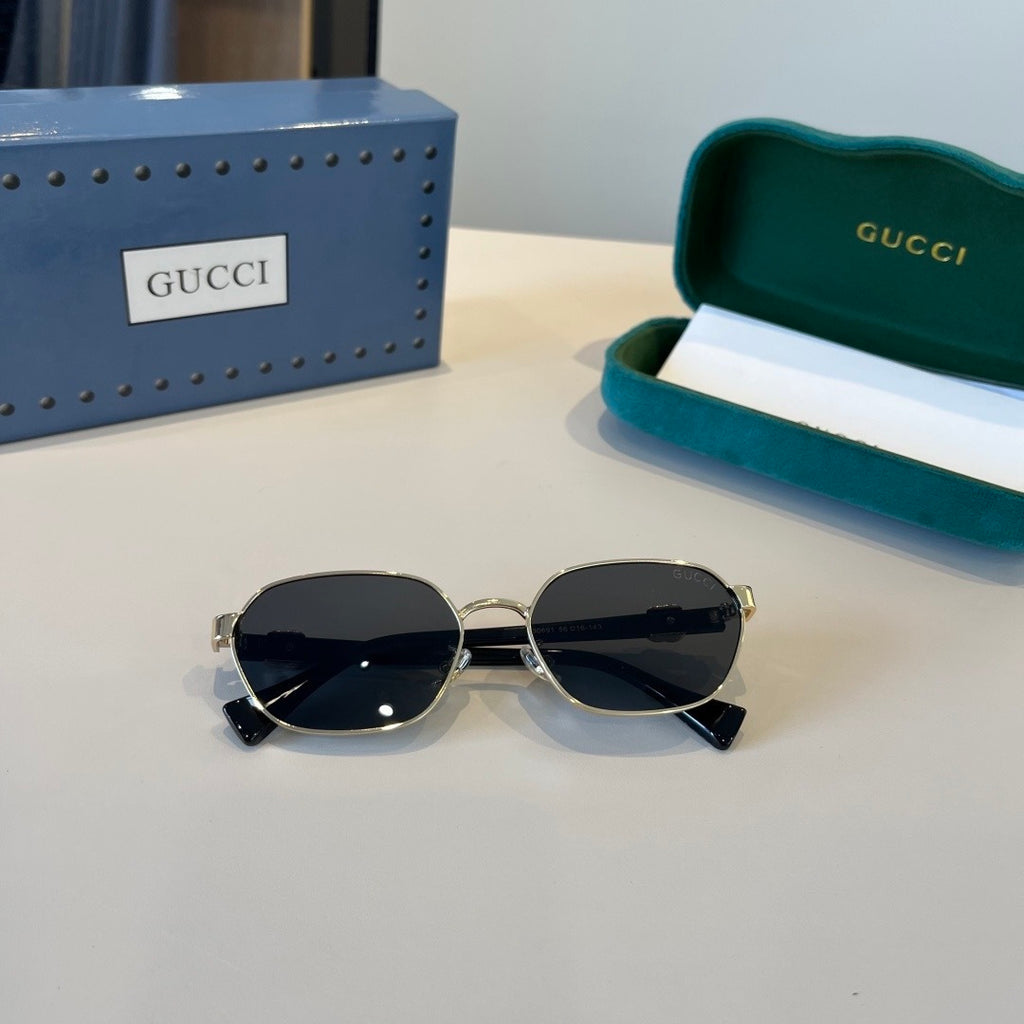 Gucci Polarized Fashion Silver Lens Sunglasses for Men - detail image 10