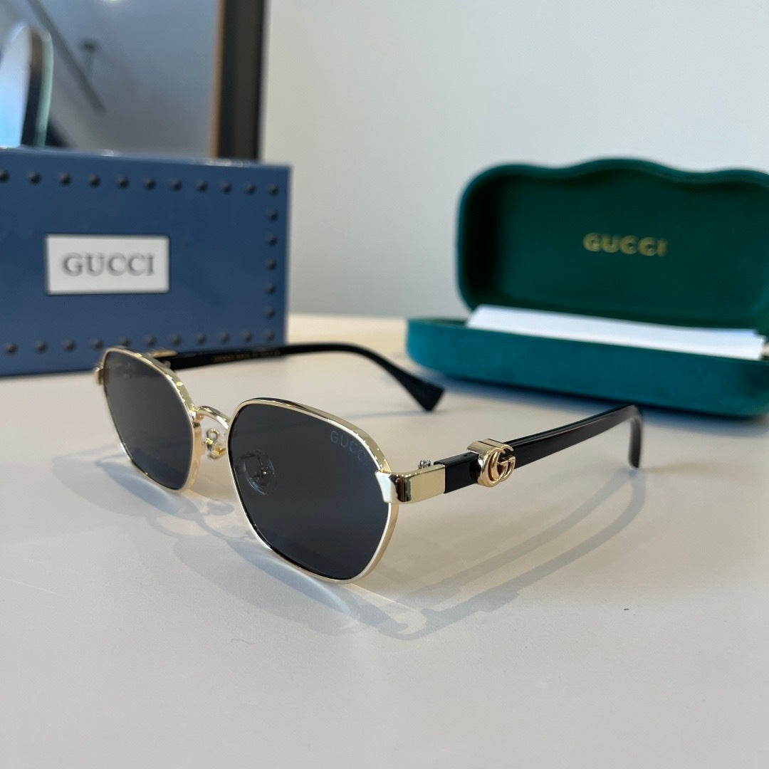 Gucci Polarized Fashion Silver Lens Sunglasses for Men - detail image 3