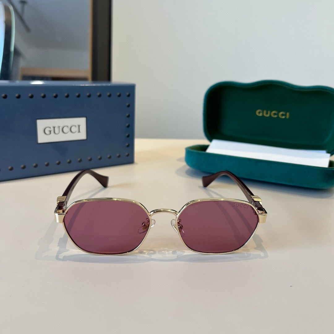 Gucci Polarized Fashion Blue Lens Sunglasses for Men - detail image 2