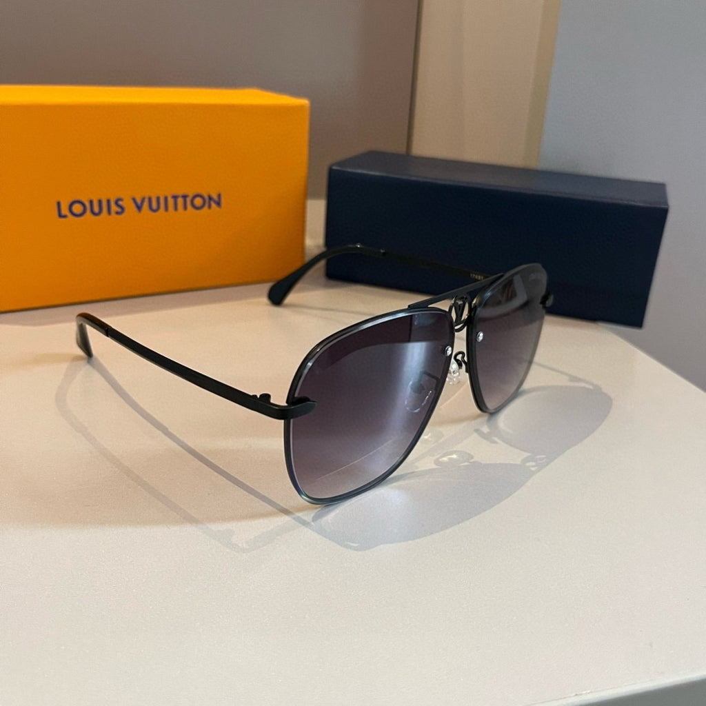 Louis Vuitton Metal Aviator Gold Lens Sunglasses for Men & Women - 464724