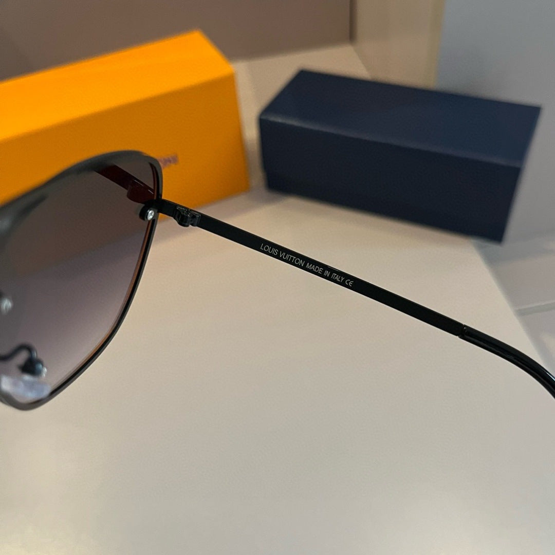 Louis Vuitton Metal Aviator Gold Lens Sunglasses for Men & Women - 464724 - detail image 6