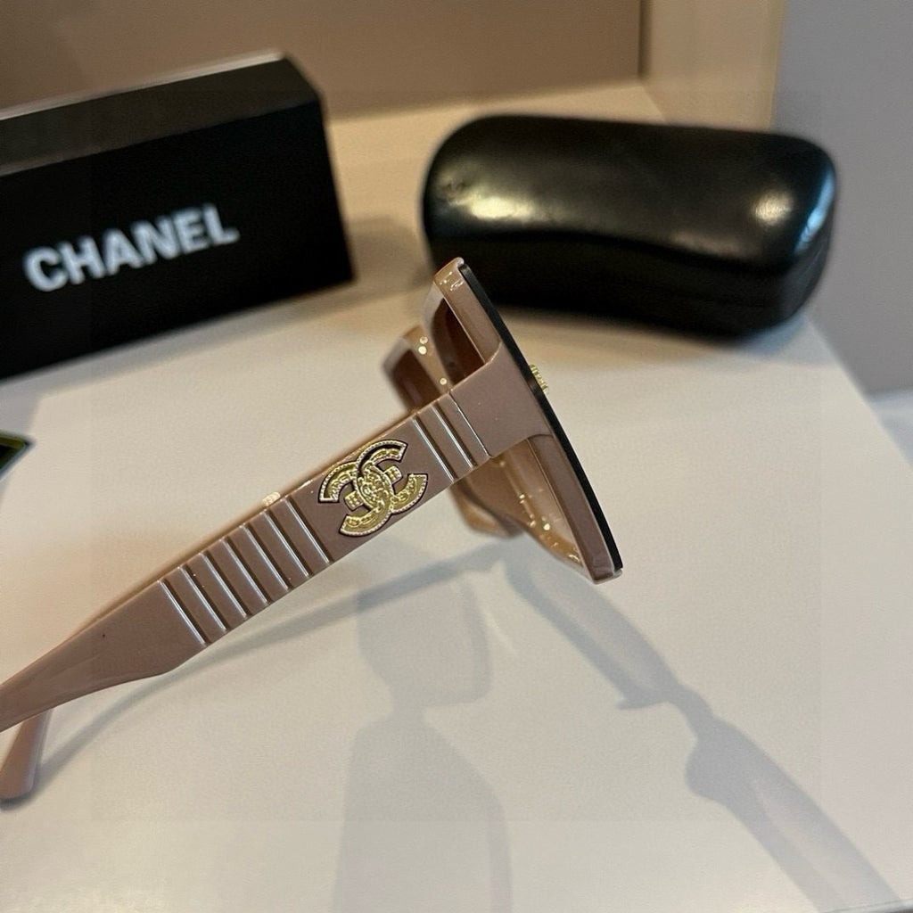 Chanel Fashion Gold Lens Sunglasses for Men & Women - 465160 - detail image 2