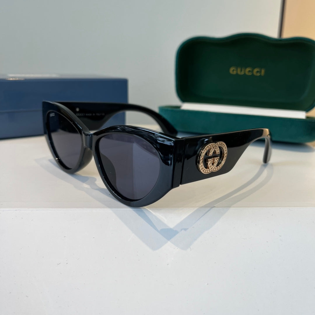 Gucci Cat-Eye Black Lens Sunglasses for Men & Women - 448834 - detail image 3