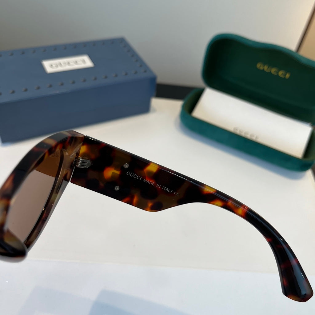 Gucci Cat-Eye Black Lens Sunglasses for Men & Women - 448835 - detail image 4