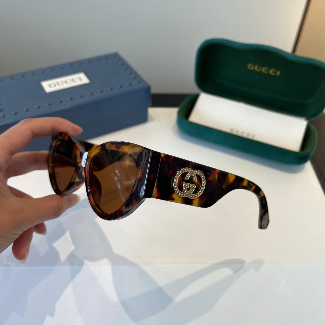 Gucci Cat-Eye Black Lens Sunglasses for Men & Women - 448835 - detail image 3