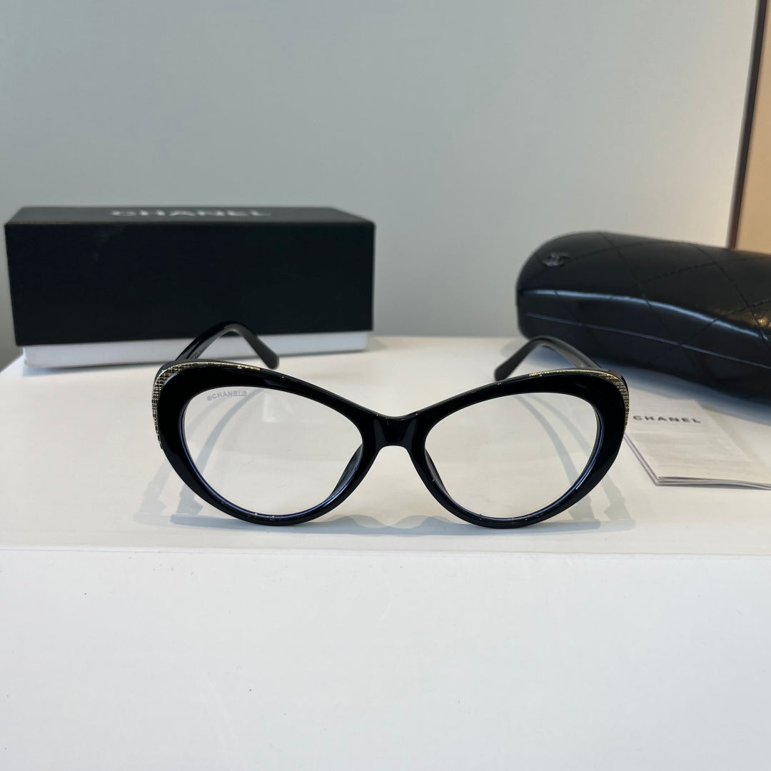 Chanel Cat-Eye Silver Lens Sunglasses for Men & Women - 493541 - detail image 2