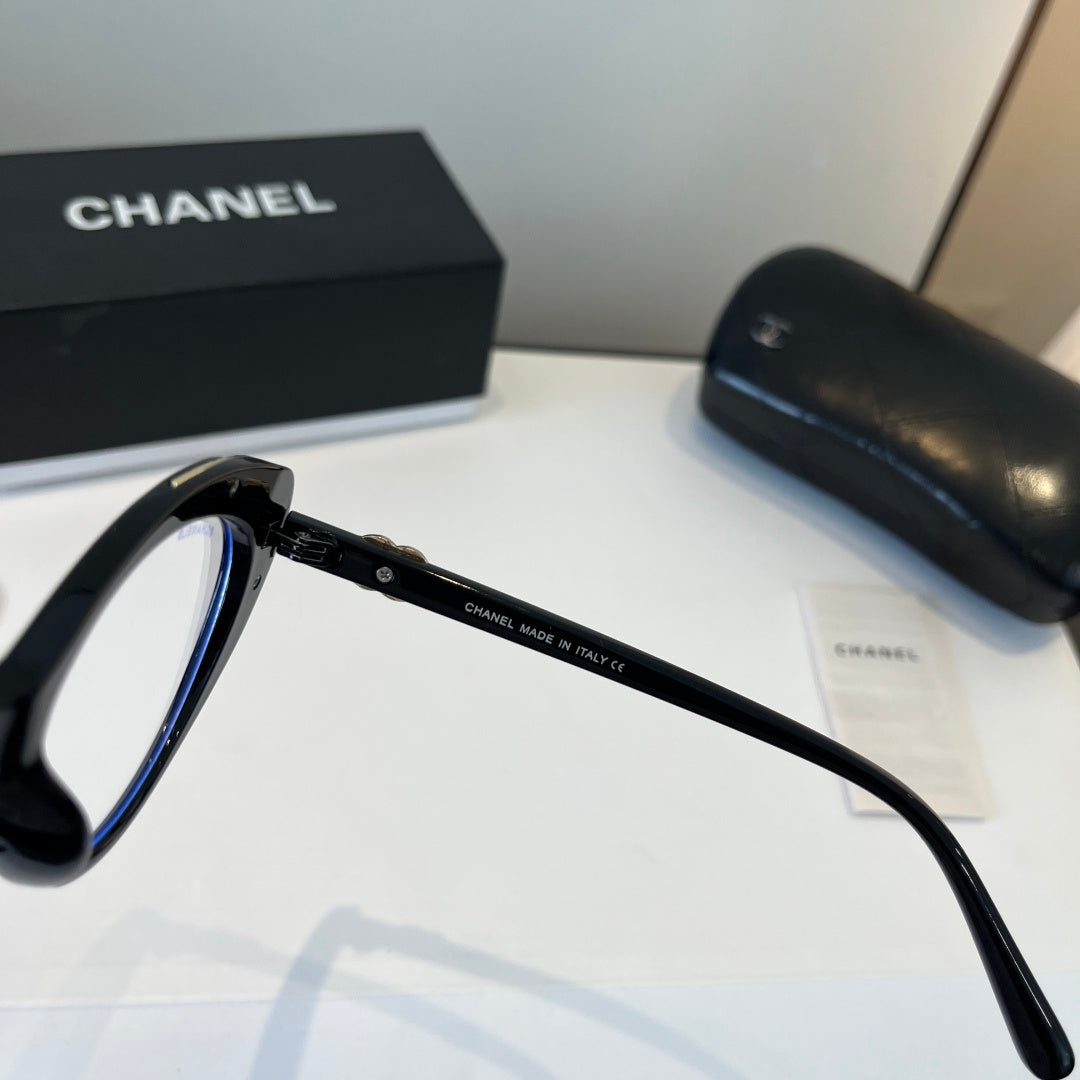 Chanel Cat-Eye Silver Lens Sunglasses for Men & Women - 493541 - detail image 5