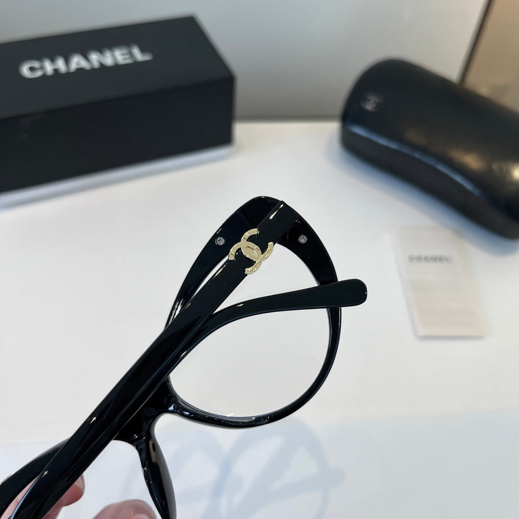 Chanel Cat-Eye Silver Lens Sunglasses for Men & Women - 493541 - detail image 8