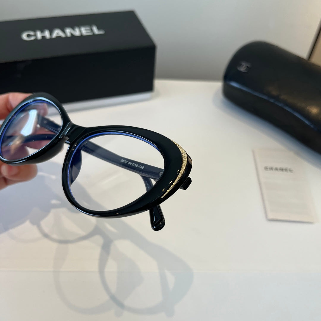 Chanel Cat-Eye Silver Lens Sunglasses for Men & Women - 493541 - detail image 9