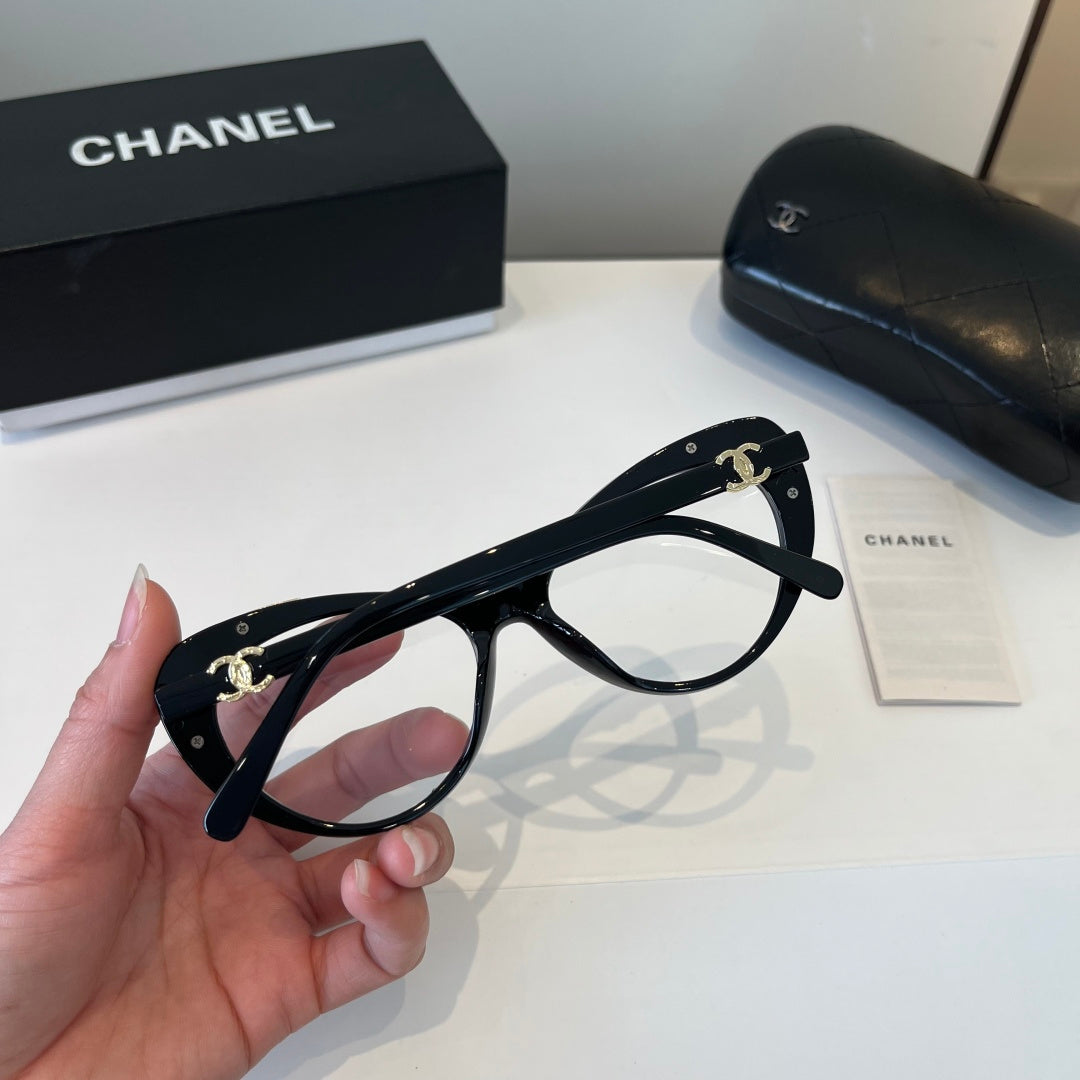 Chanel Cat-Eye Silver Lens Sunglasses for Men & Women - 493541 - detail image 7