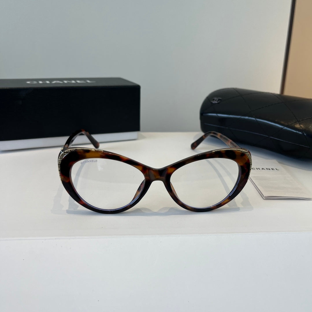 Chanel Cat-Eye Silver Lens Sunglasses for Men & Women - detail image 2