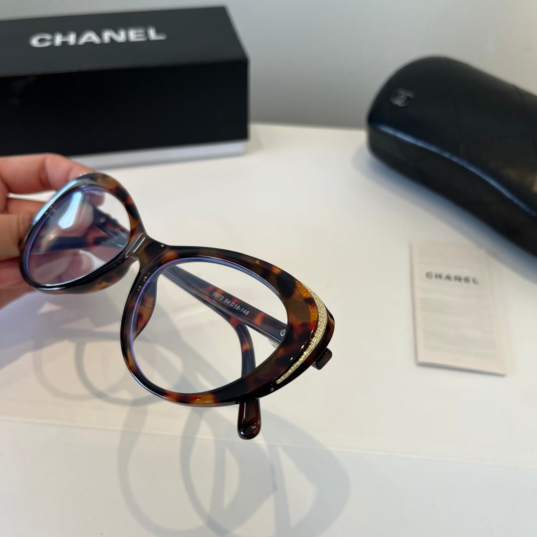 Chanel Cat-Eye Silver Lens Sunglasses for Men & Women - detail image 9
