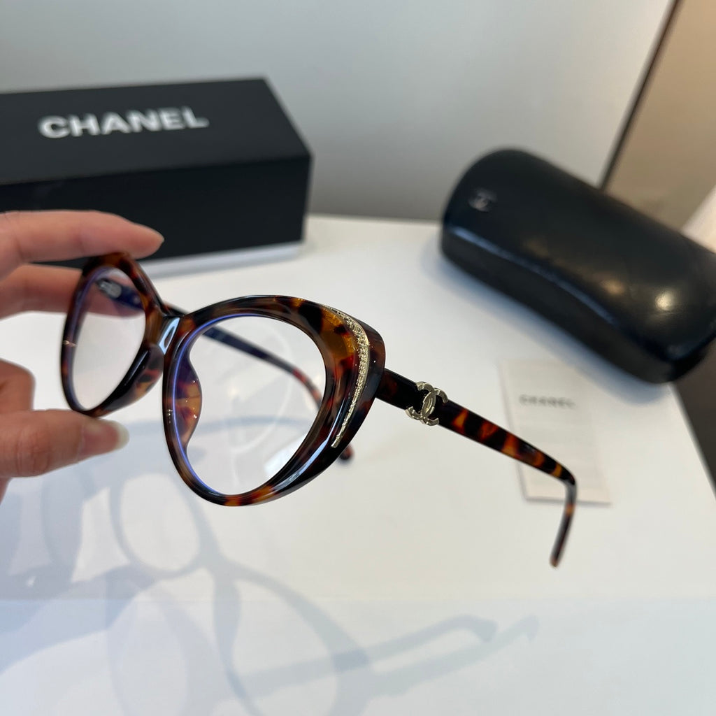 Chanel Cat-Eye Silver Lens Sunglasses for Men & Women - detail image 4