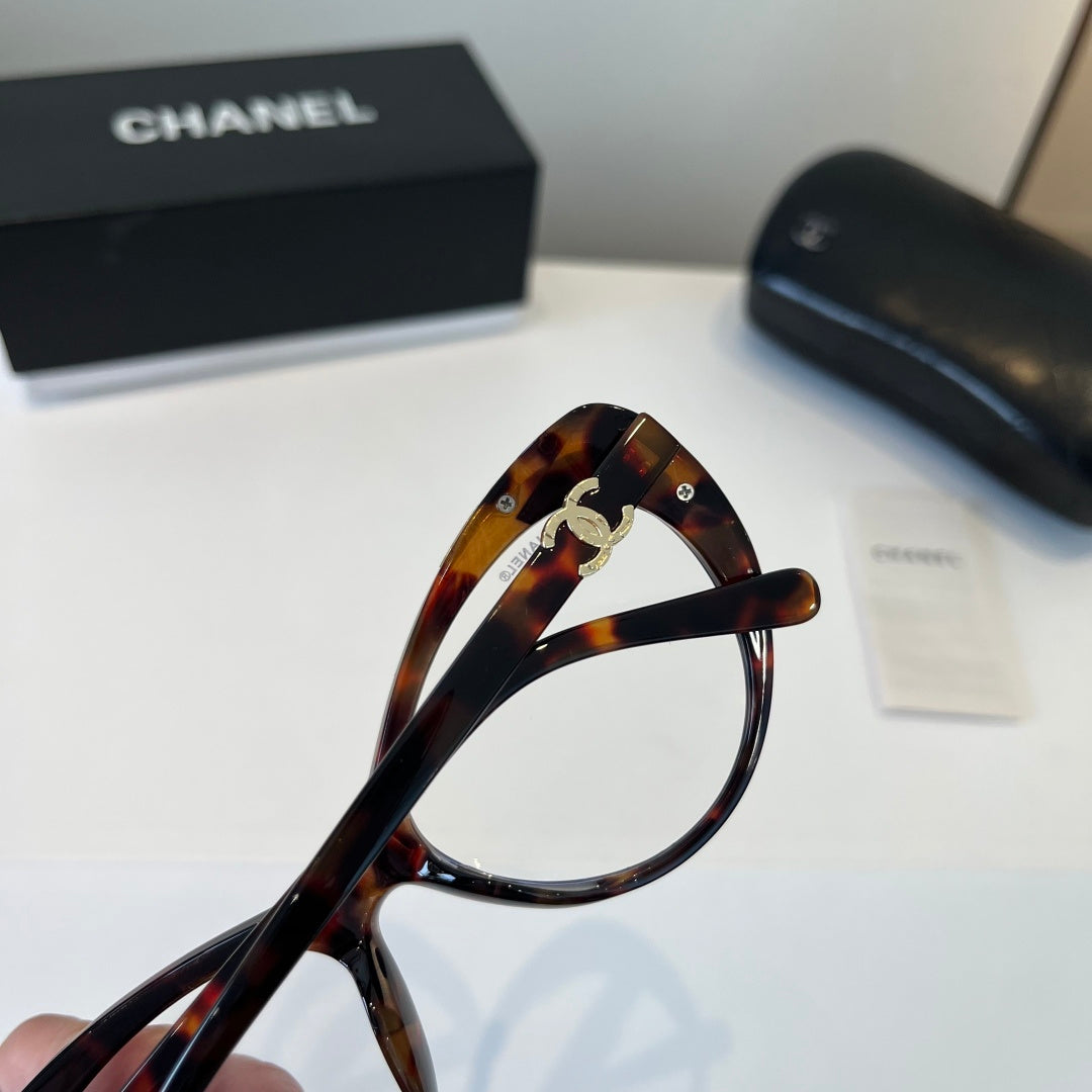 Chanel Cat-Eye Silver Lens Sunglasses for Men & Women - detail image 8