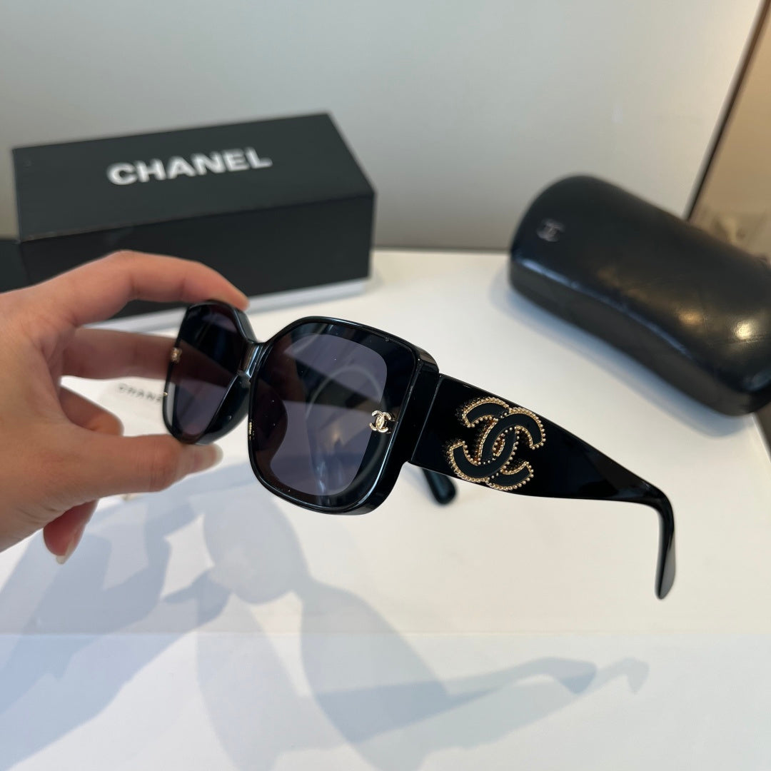 Chanel Fashion Black Lens Sunglasses for Men & Women - 448941 - detail image 4