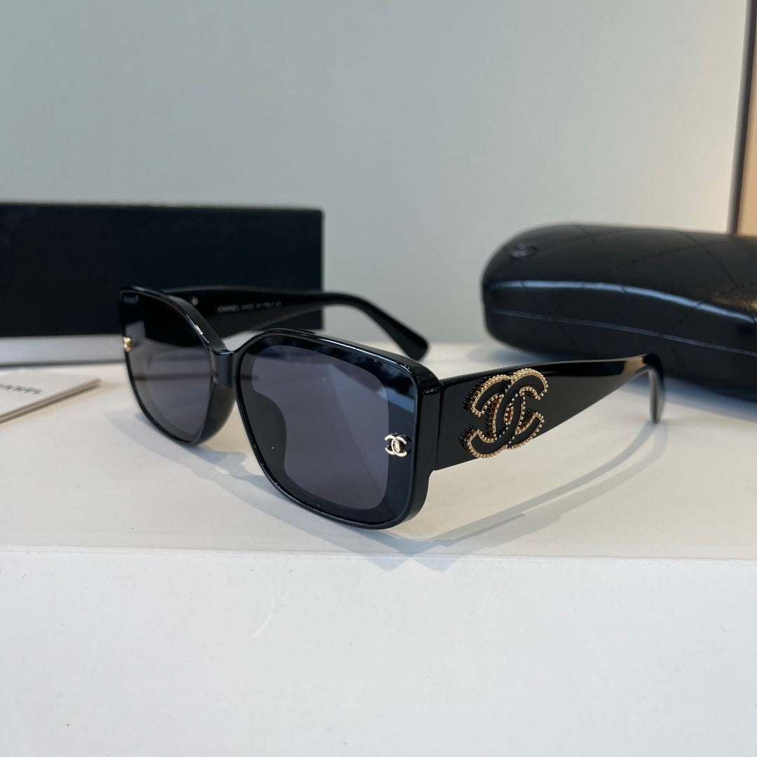 Chanel Fashion Black Lens Sunglasses for Men & Women - 448941 - detail image 3