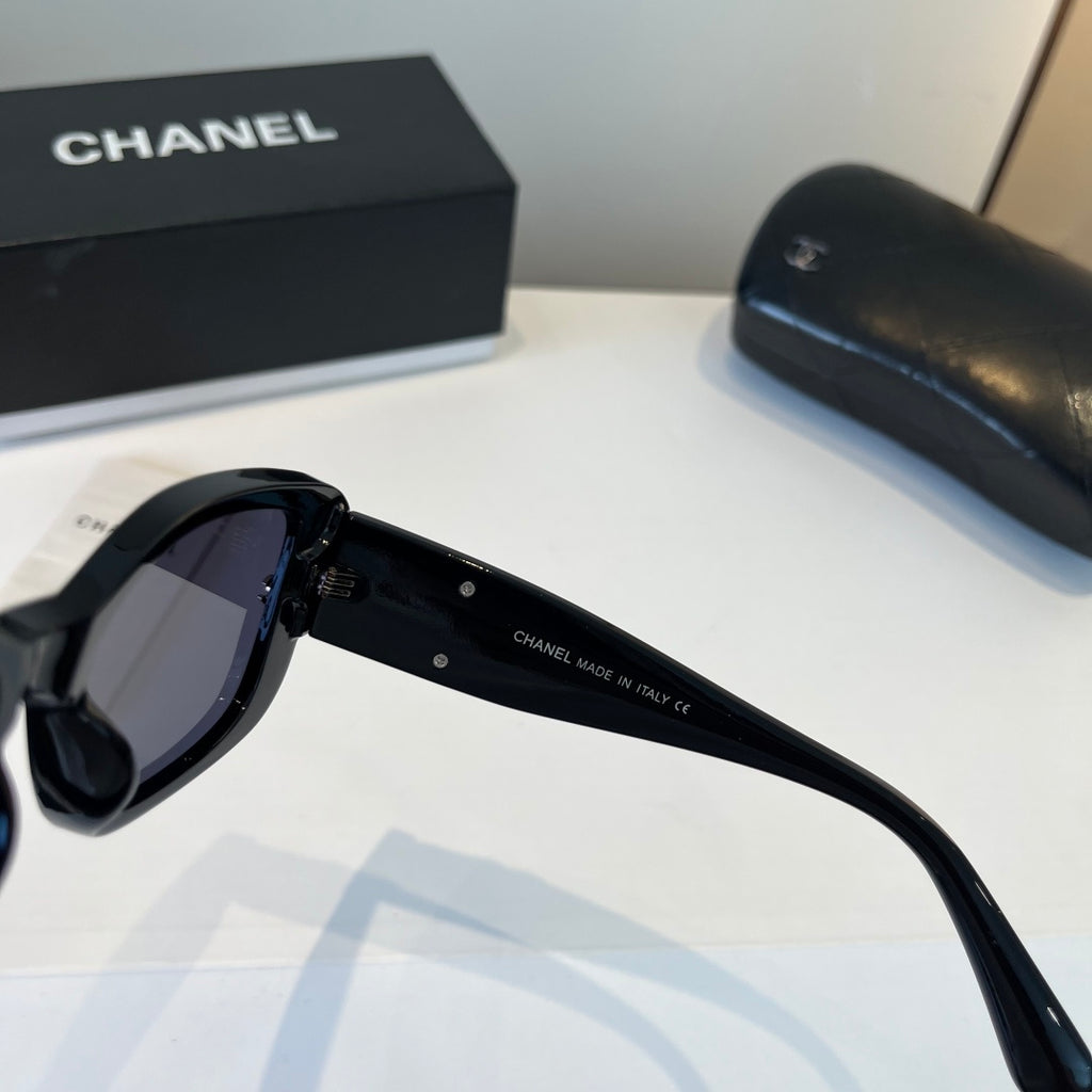 Chanel Fashion Black Lens Sunglasses for Men & Women - 448941 - detail image 5