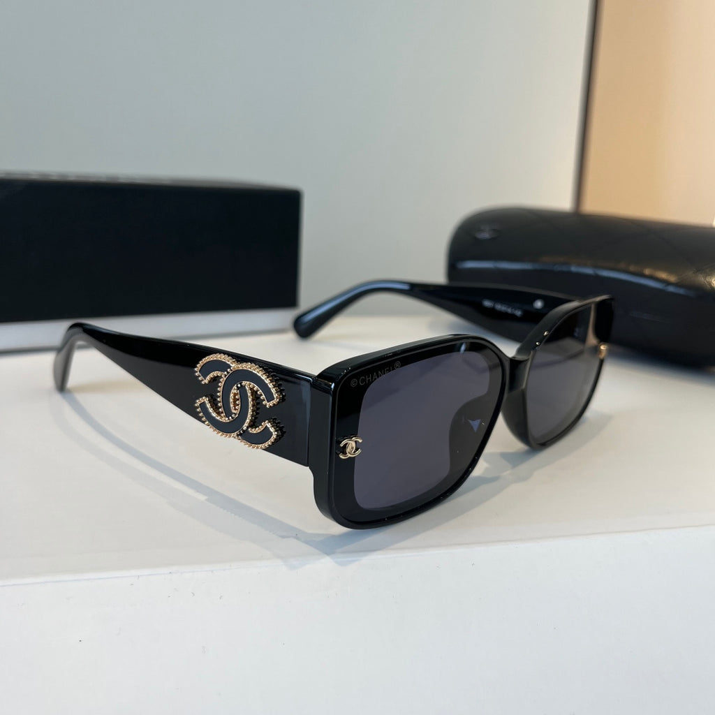 Chanel Fashion Black Lens Sunglasses for Men & Women - 448941