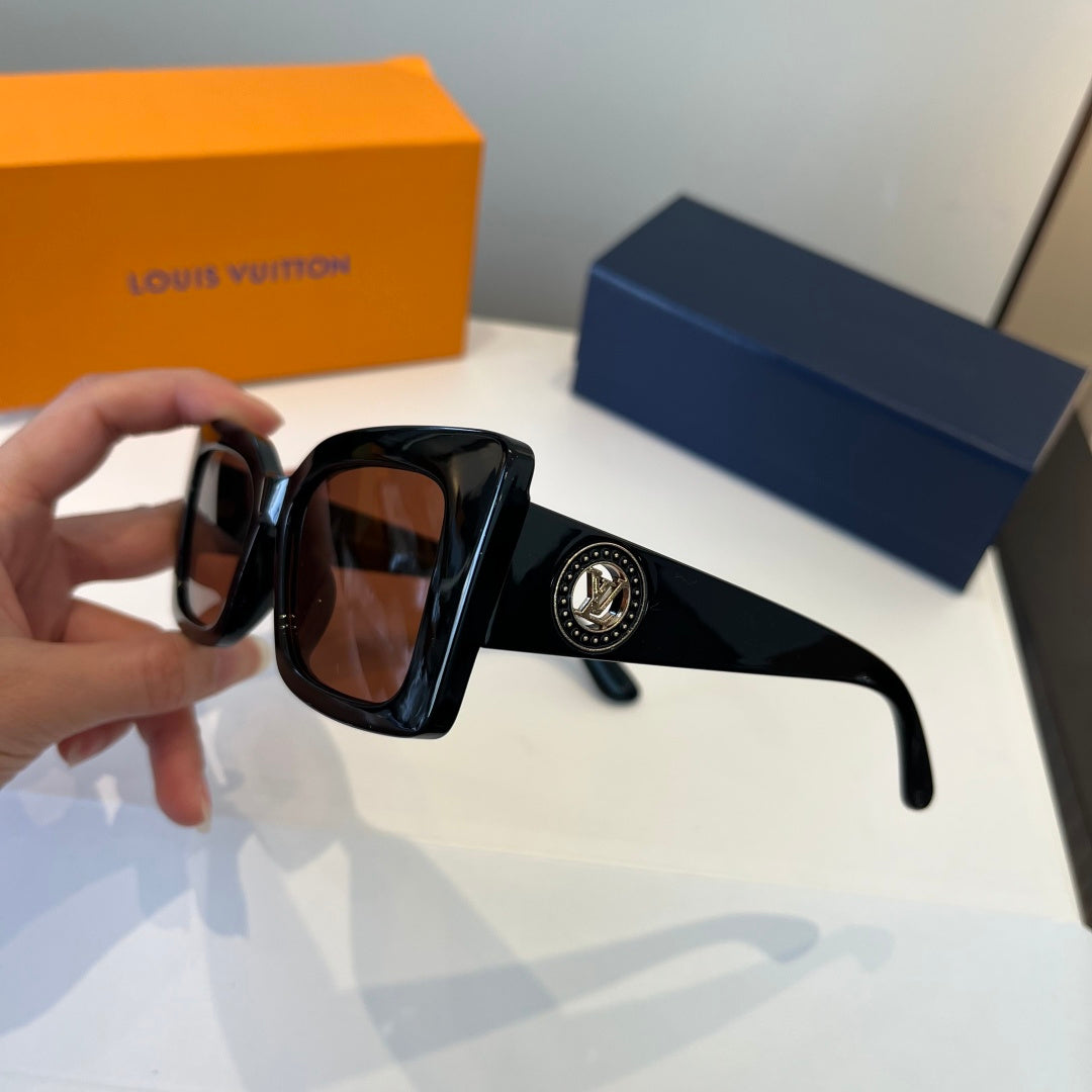 Louis Vuitton Fashion Black Lens Sunglasses for Men & Women - 493102 - detail image 4