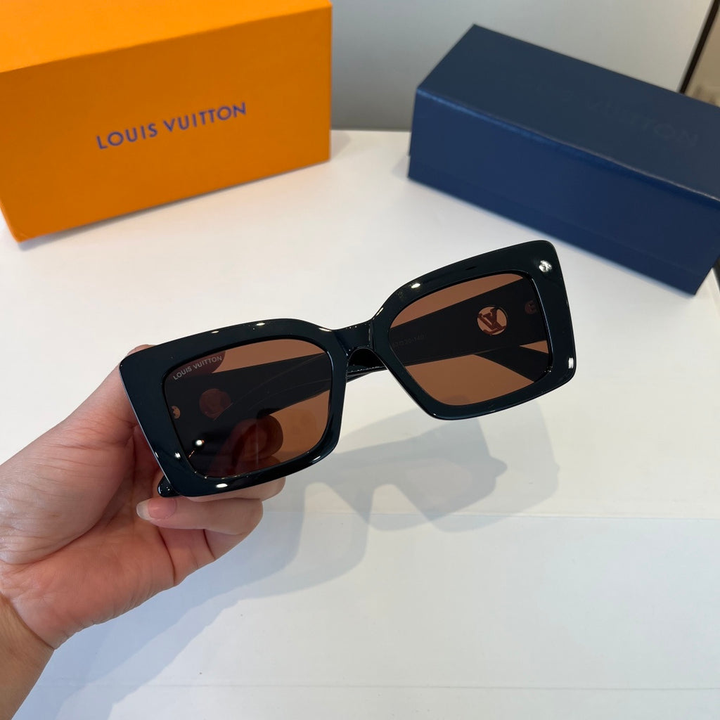 Louis Vuitton Fashion Black Lens Sunglasses for Men & Women - 493102 - detail image 9