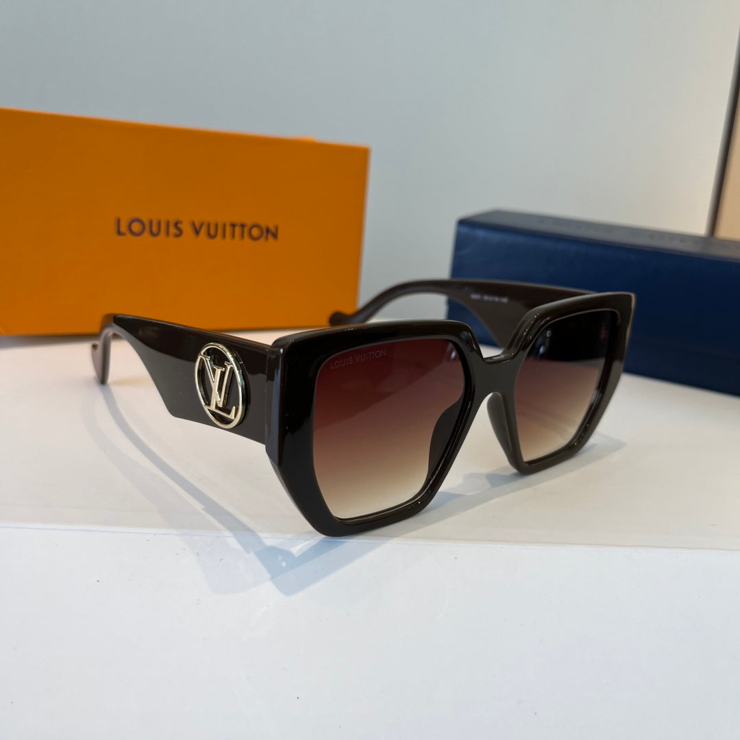 Louis Vuitton Fashion Black Lens Sunglasses for Men & Women - 486291