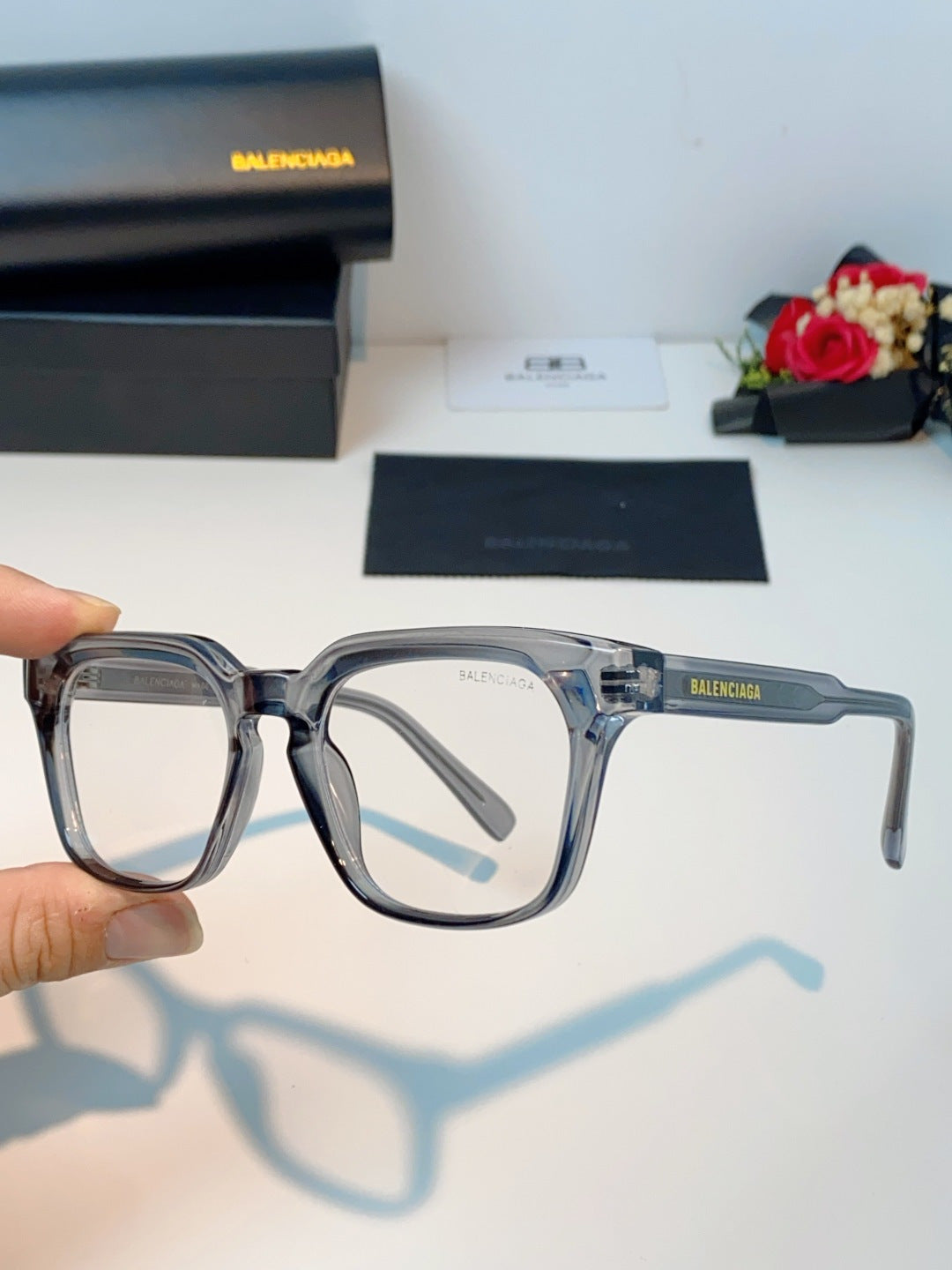 Balenciaga Blue-Light Fashion Gray Lens Sunglasses for Men & Women - detail image 6
