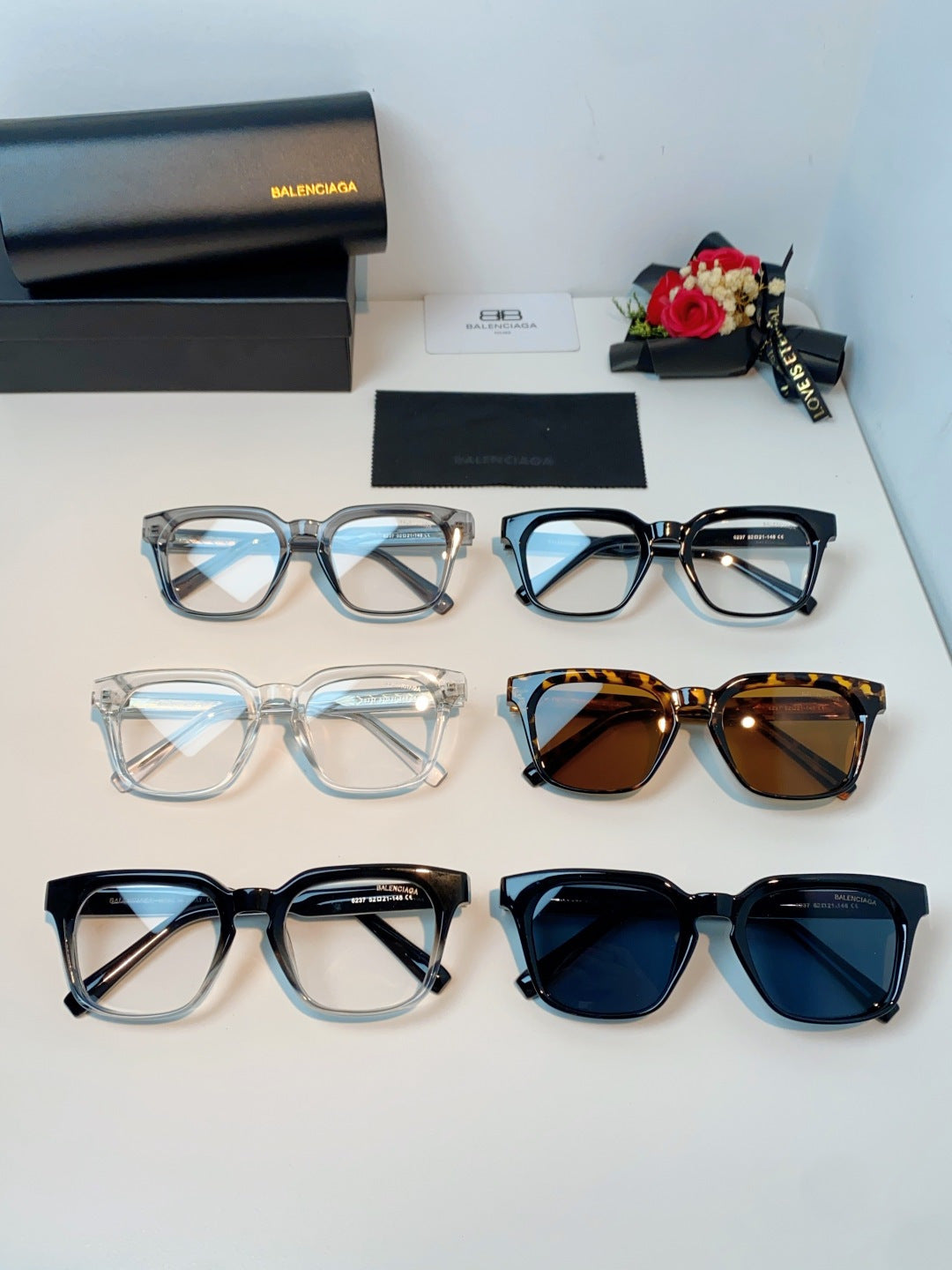 Balenciaga Blue-Light Fashion Black Lens Sunglasses for Men & Women - detail image 12