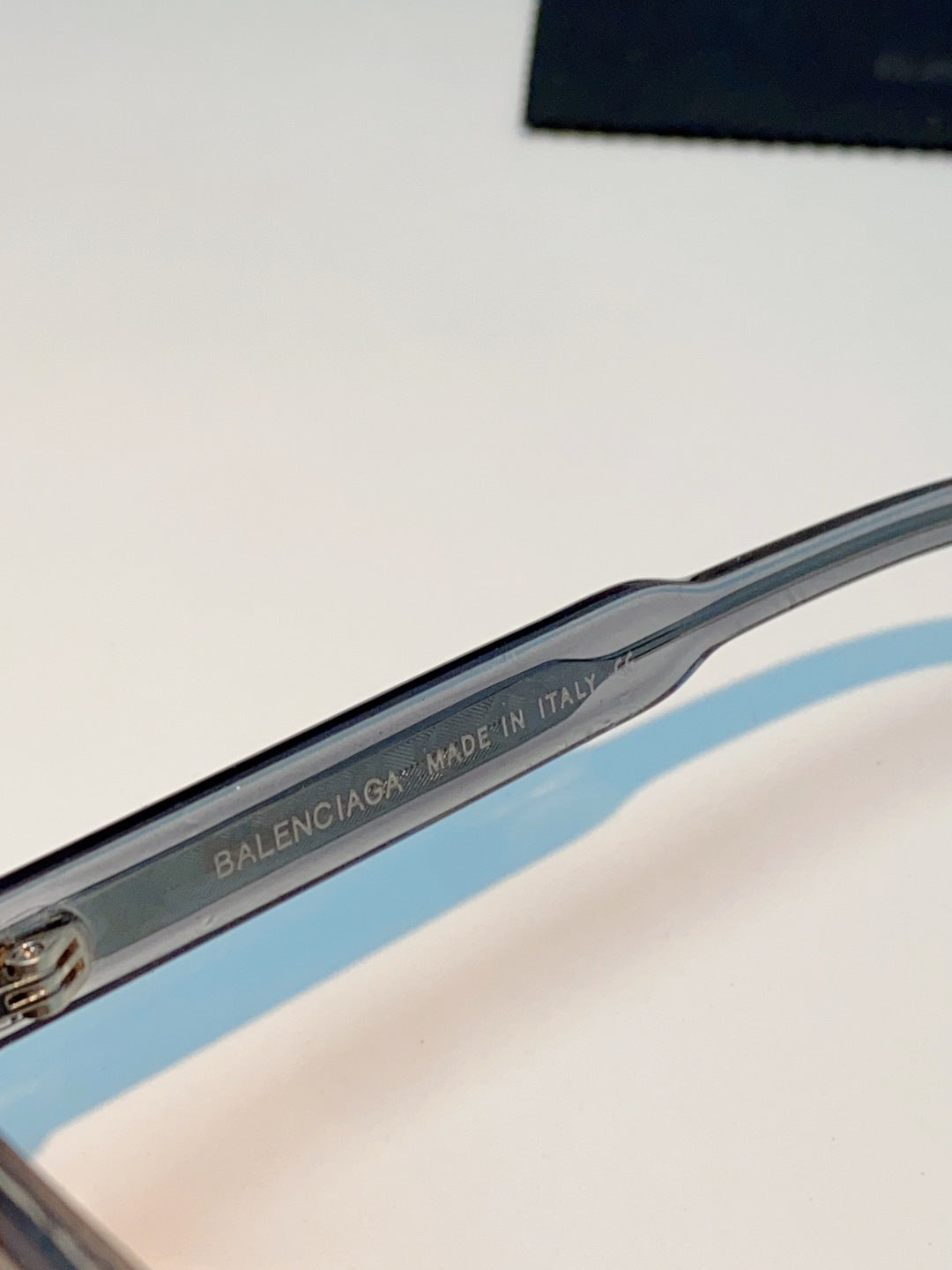 Balenciaga Blue-Light Fashion Gray Lens Sunglasses for Men & Women - detail image 8