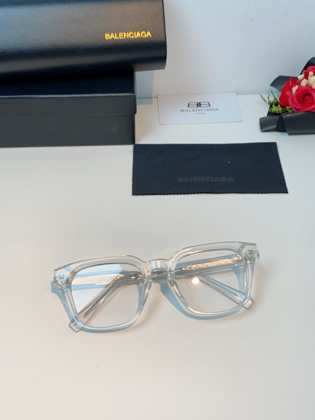 Balenciaga Blue-Light Fashion Silver Lens Sunglasses for Men & Women - detail image 9