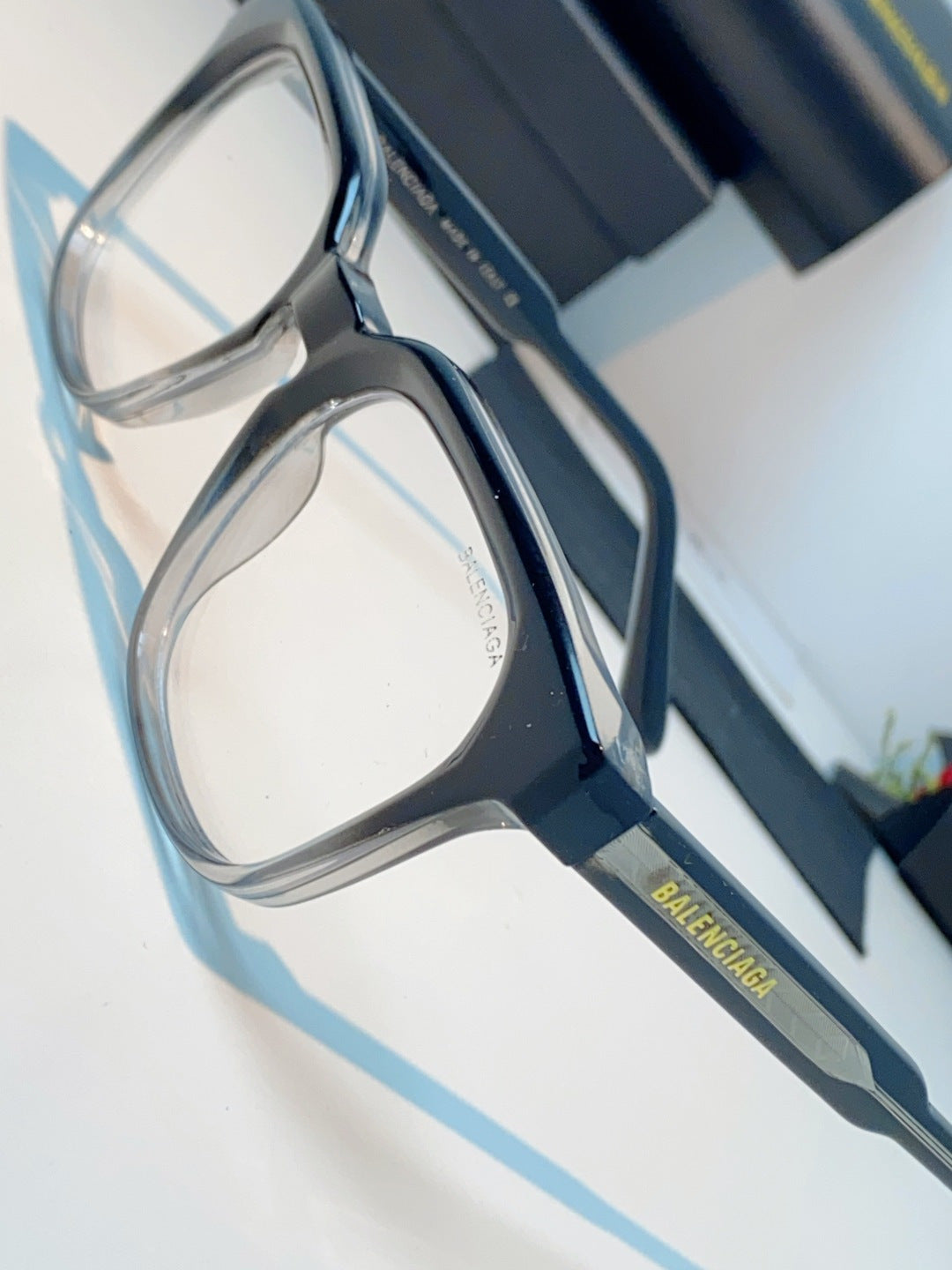 Balenciaga Blue-Light Fashion Blue Lens Sunglasses for Men & Women - 487495 - detail image 7
