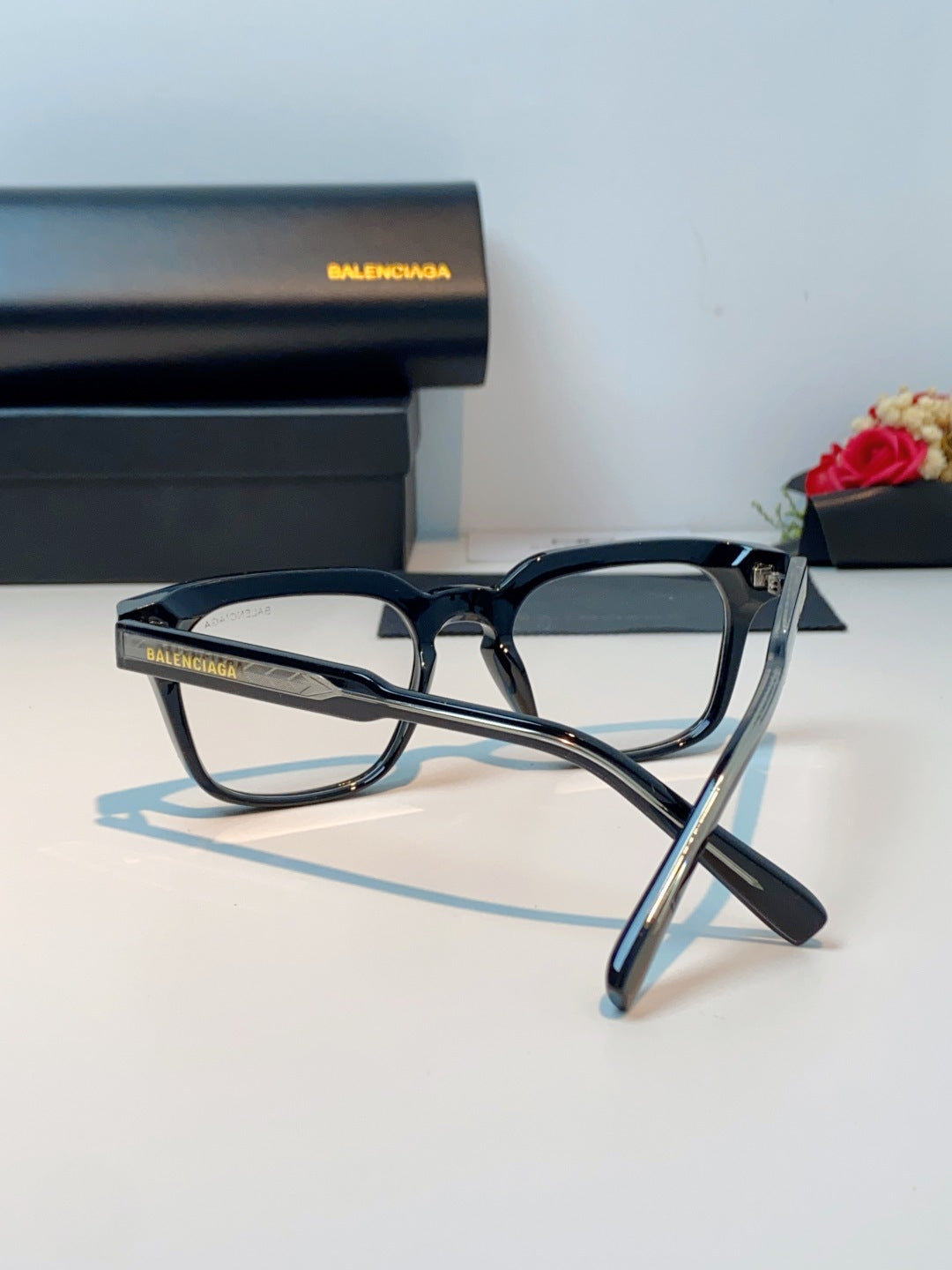 Balenciaga Blue-Light Fashion Black Lens Sunglasses for Men & Women - detail image 3