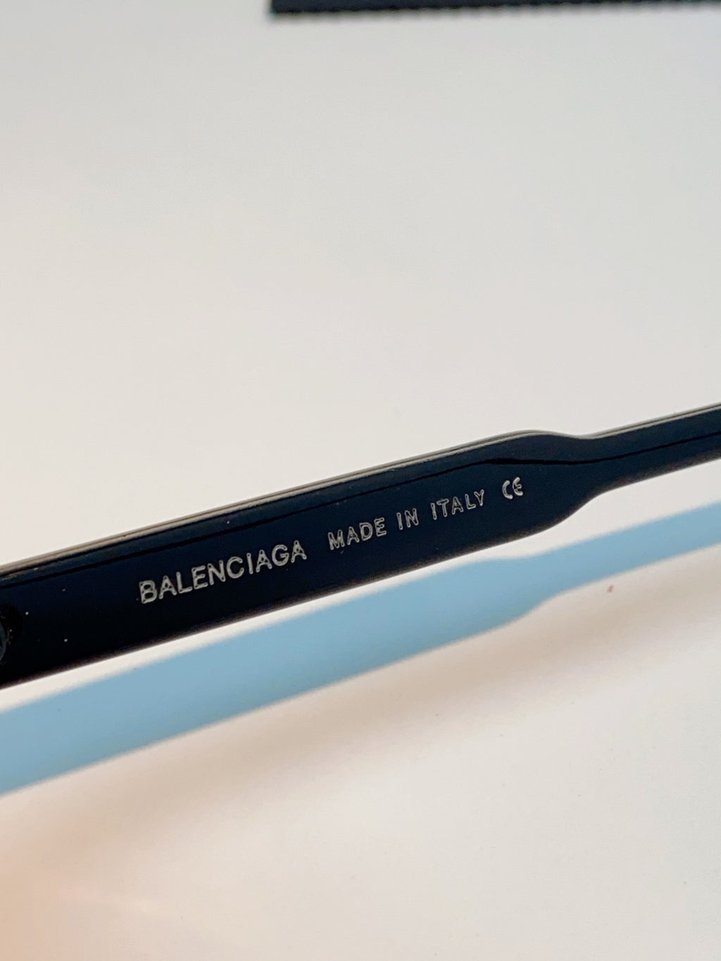 Balenciaga Blue-Light Fashion Black Lens Sunglasses for Men & Women - detail image 8