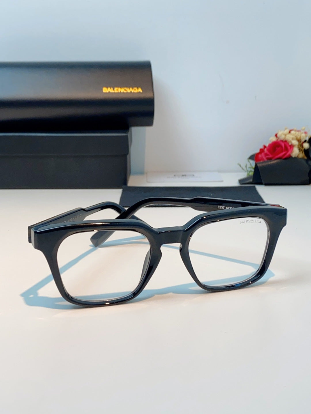Balenciaga Blue-Light Fashion Black Lens Sunglasses for Men & Women - detail image 2