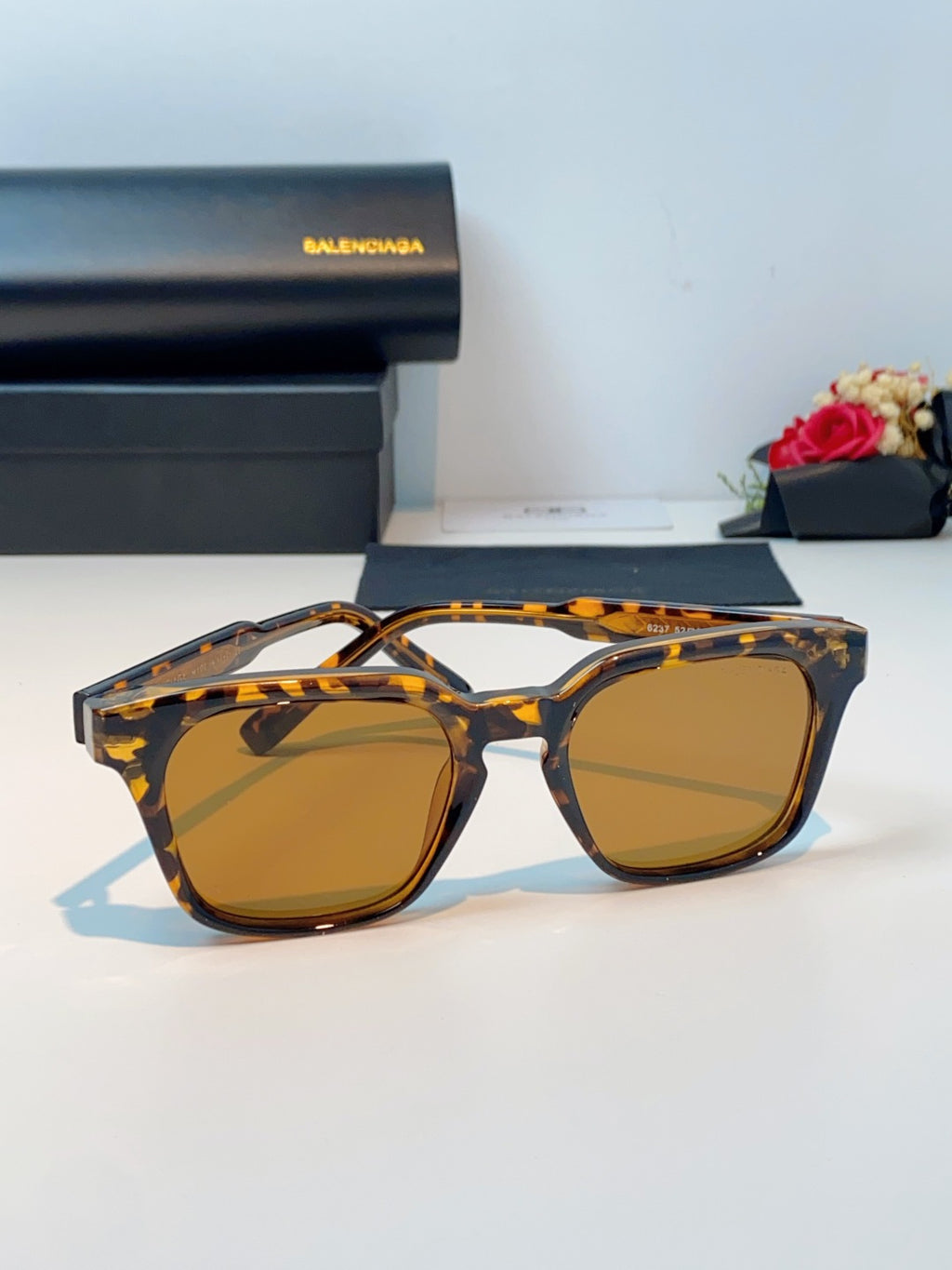 Balenciaga Blue-Light Fashion Brown Lens Sunglasses for Men & Women - detail image 2
