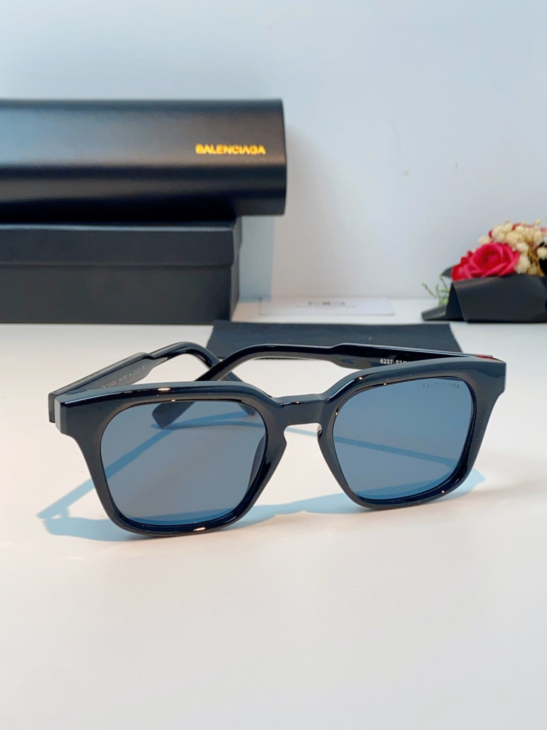 Balenciaga Blue-Light Fashion Blue Lens Sunglasses for Men & Women - detail image 2
