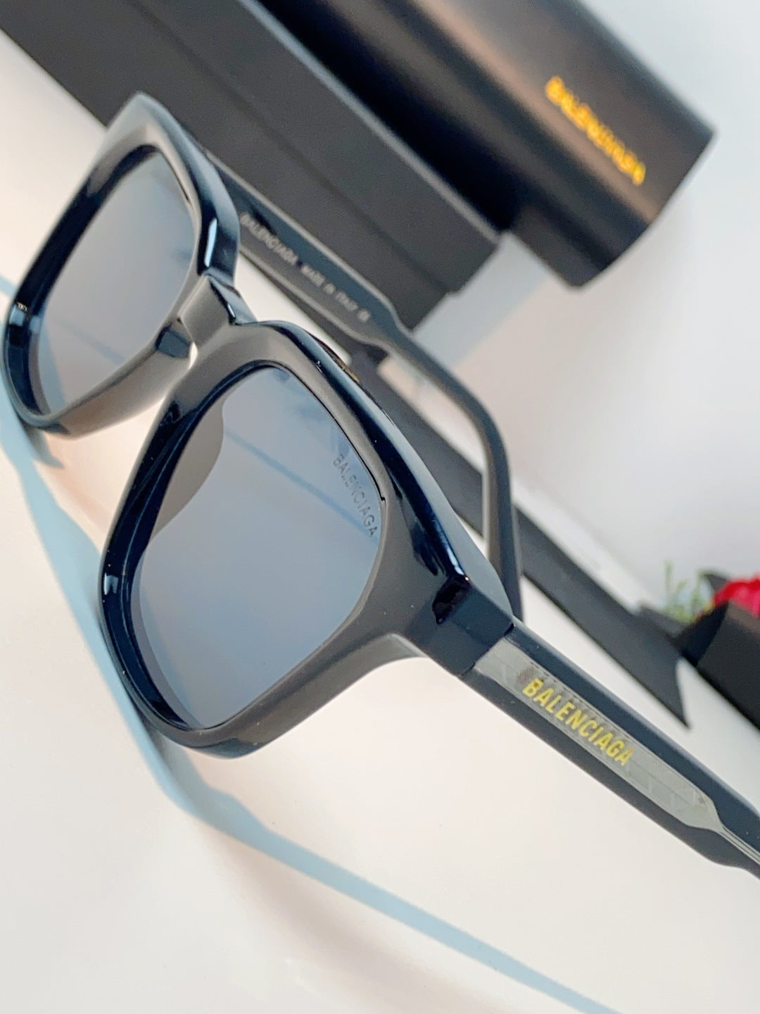 Balenciaga Blue-Light Fashion Blue Lens Sunglasses for Men & Women - detail image 7