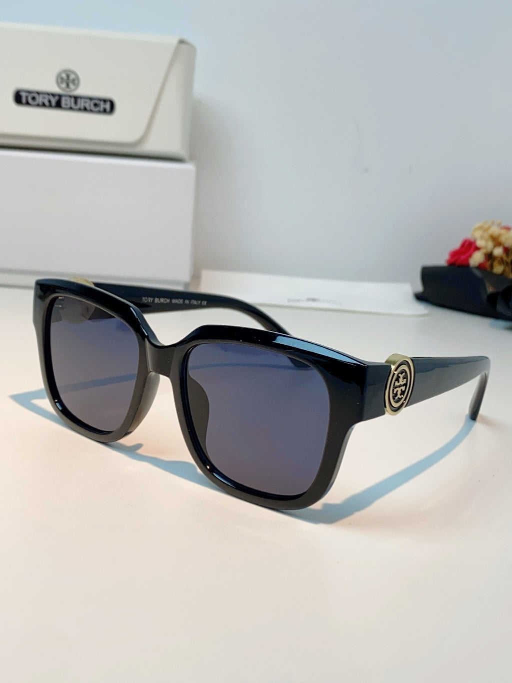 Burberry Oversized Black Lens Sunglasses for Women - 432482