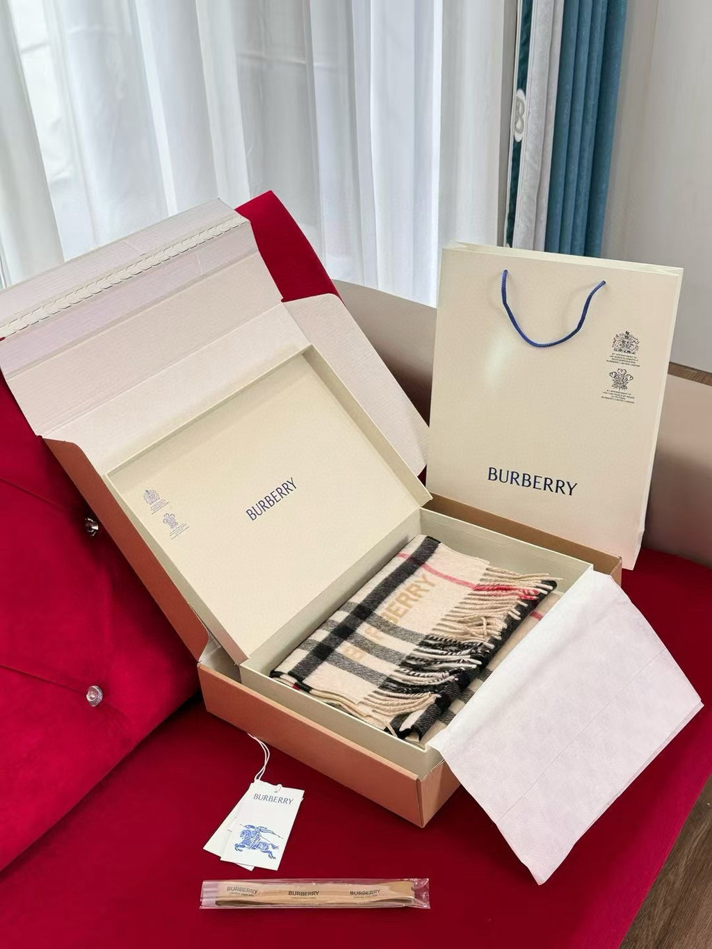 Burberry 30X168 Fashion Red Lens Sunglasses for Men & Women - 867205