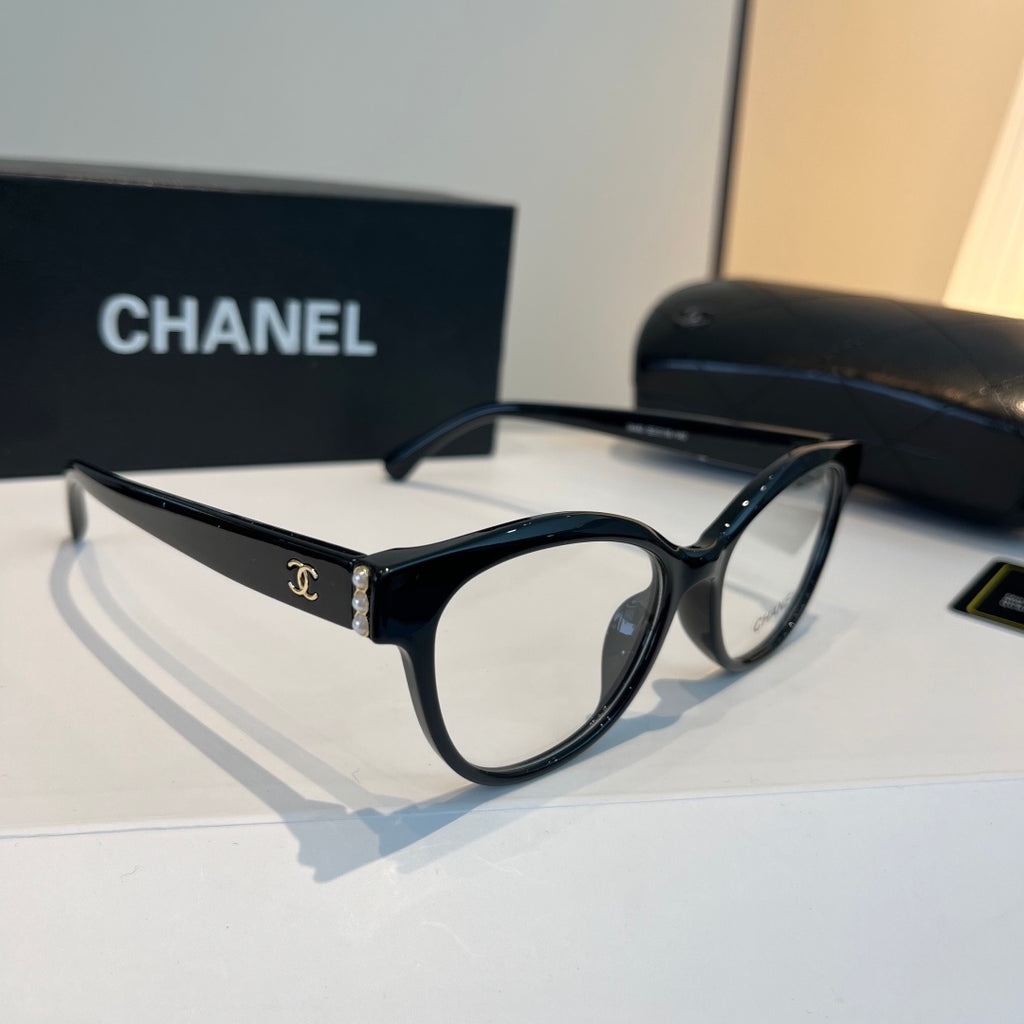 Chanel Fashion Black Lens Sunglasses for Men & Women - 431558