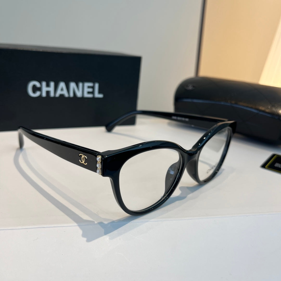 Chanel Fashion Black Lens Sunglasses for Men & Women - 431558