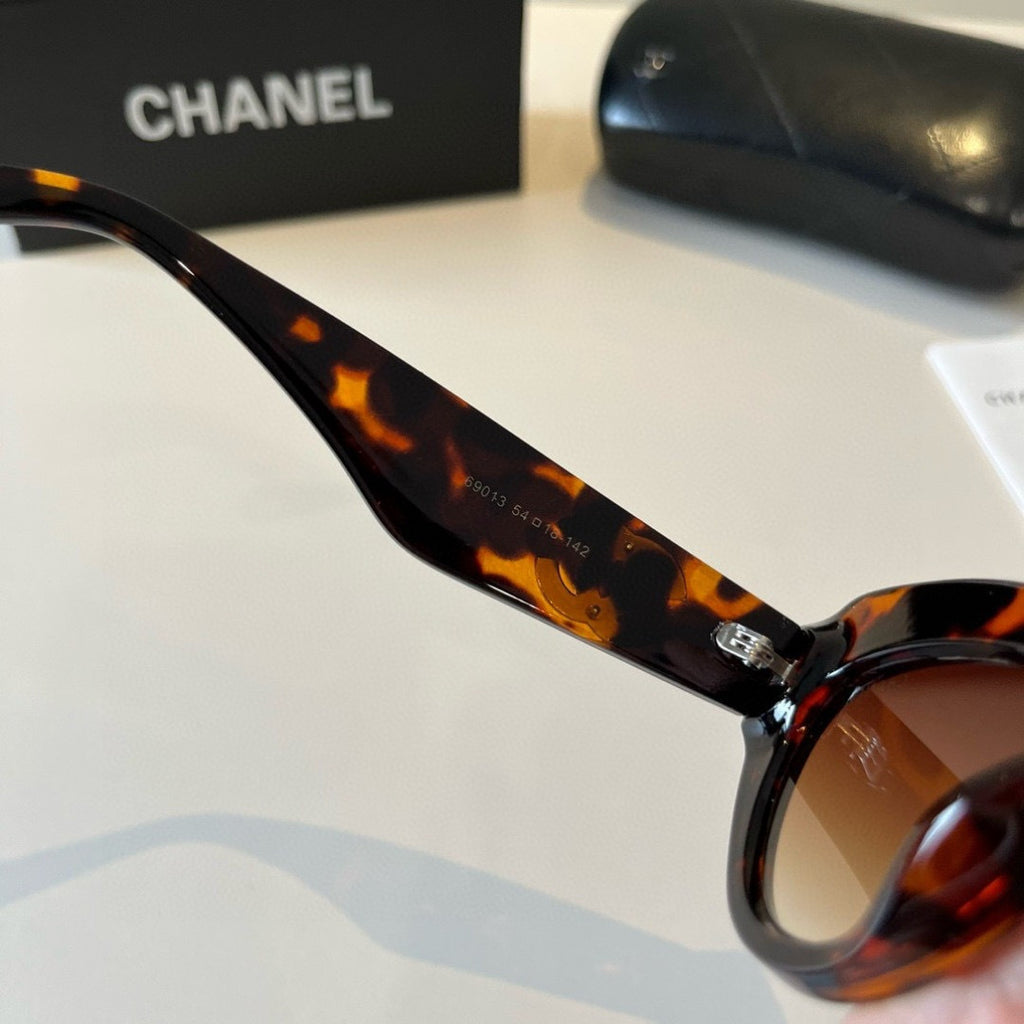 Chanel Fashion Black Lens Sunglasses for Men & Women - 431602 - detail image 7