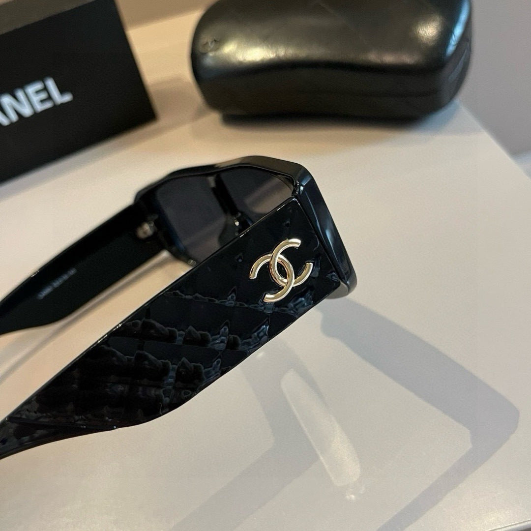 Chanel Fashion Black Lens Sunglasses for Men & Women - 486575 - detail image 9