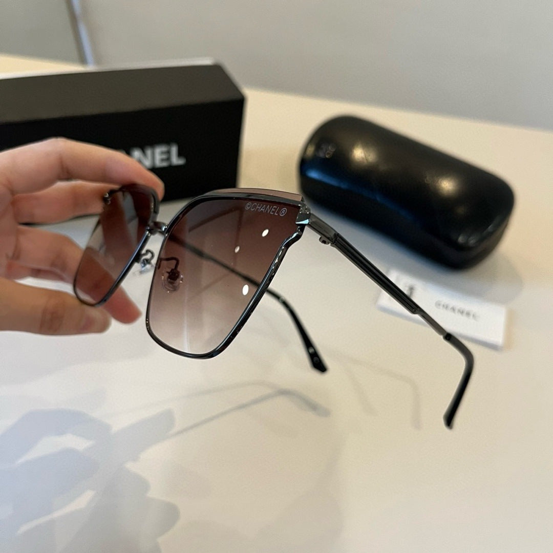 Chanel Oversized Red Lens Sunglasses for Men & Women - 465166 - detail image 3