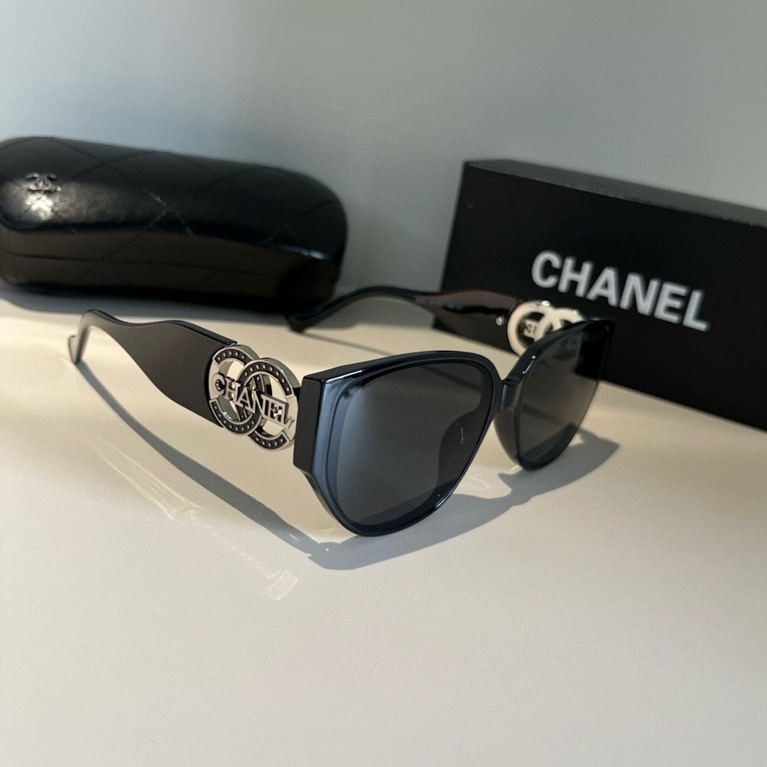 Chanel Fashion Silver Lens Sunglasses for Men & Women - 465167