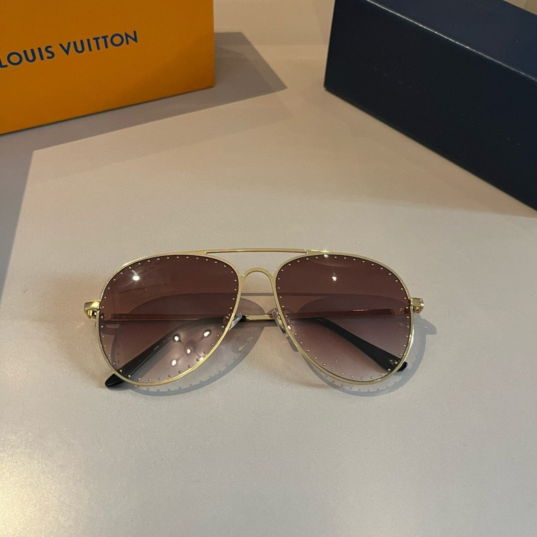 Louis Vuitton Metal Aviator Gold Lens Sunglasses for Men & Women - 493183 - detail image 4